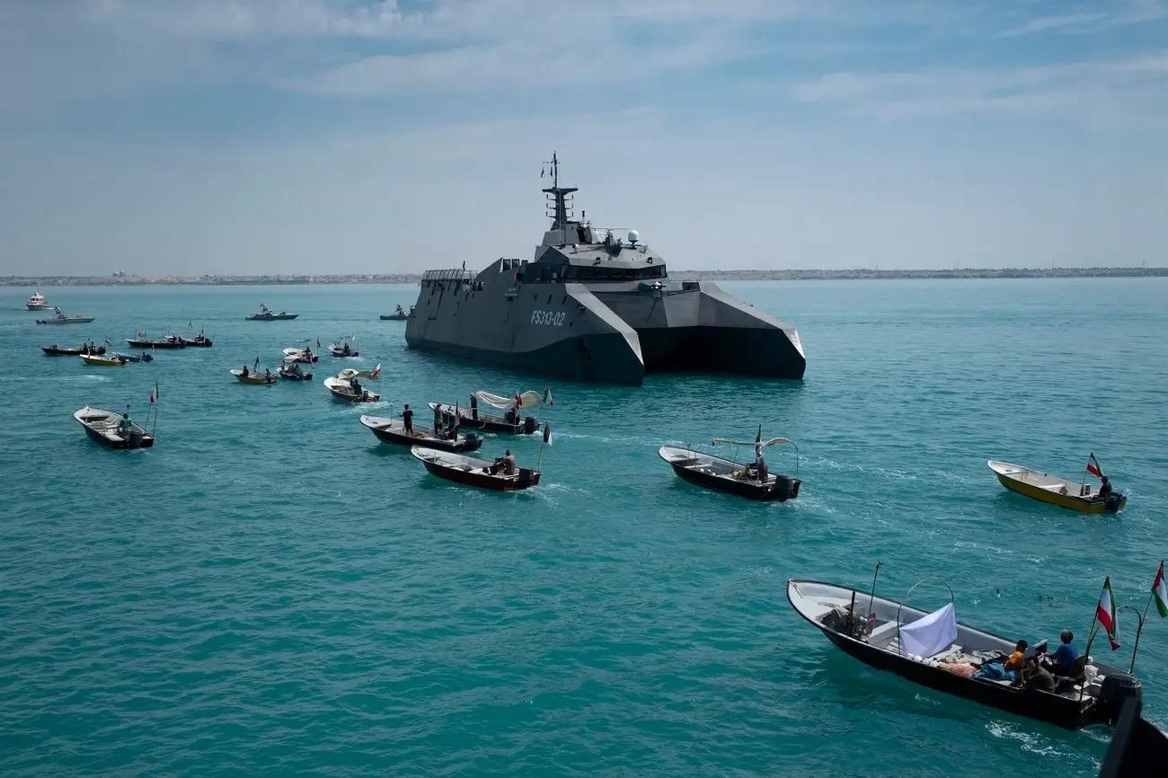 ‘At chu bai’ cua Iran tren eo bien Hormuz hinh anh