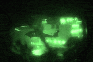 Cang thang leo thang: My bat tau dau, Iran doa pha dau mo Vung Vinh hinh anh