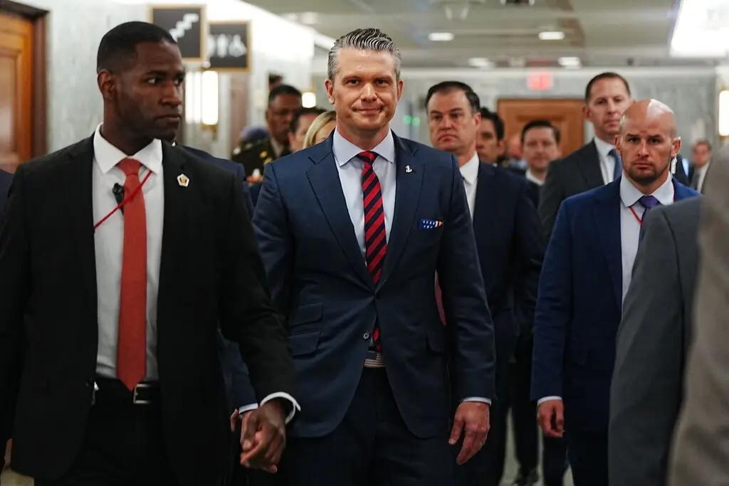 Thay gi tu su xuat hien bat ngo cua ong Hegseth tai Trung Quoc hinh anh