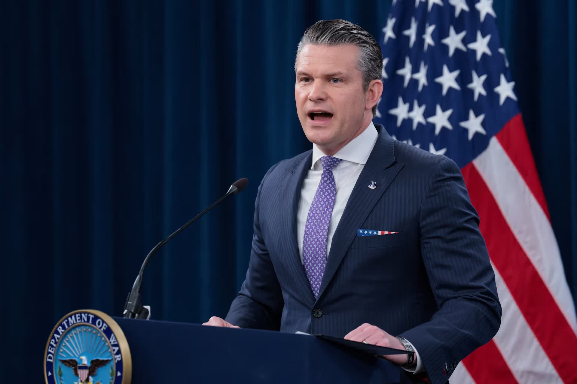 Hegseth anh 2