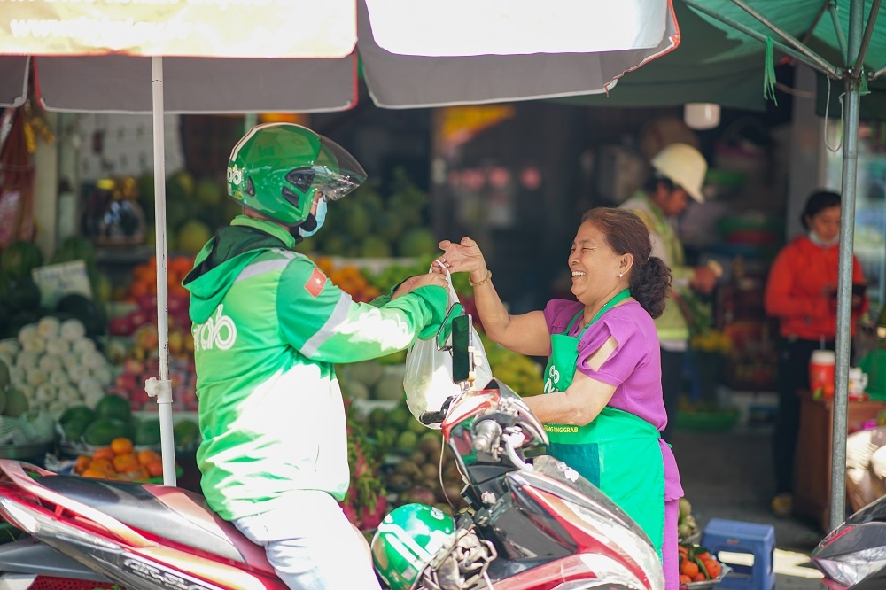 5 meo giup ‘nhe ganh’ di cho ngay Tet hinh anh