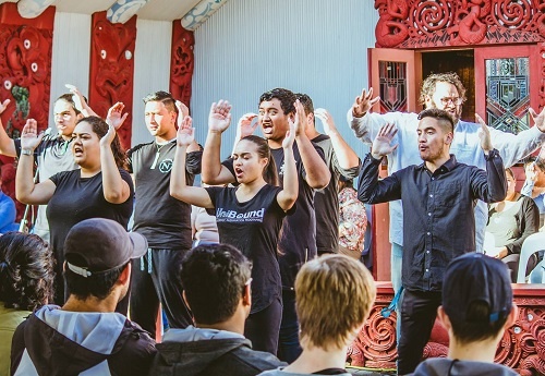 Tang loi the canh tranh nho chon chuyen nganh hiem hinh anh