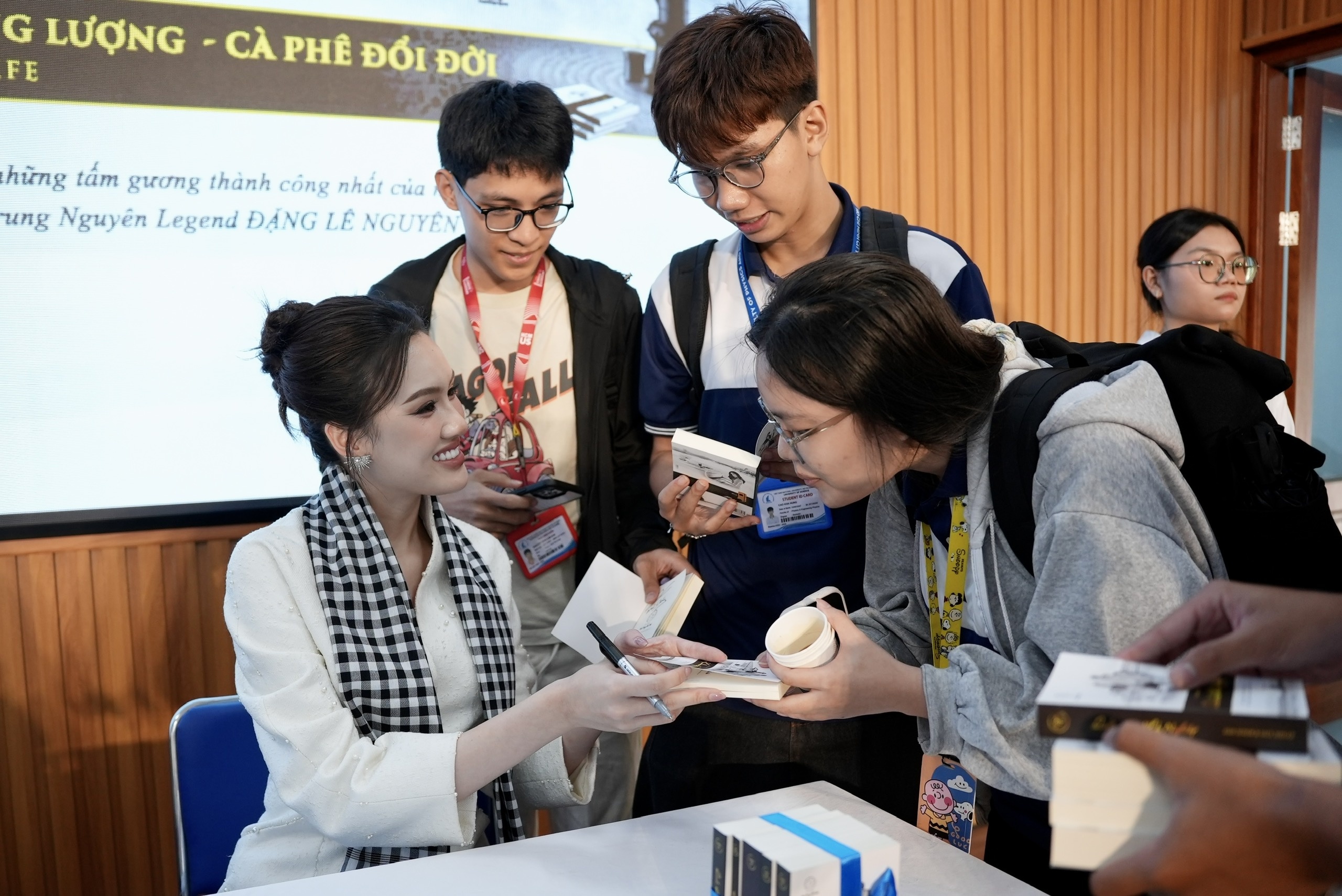 Trung Nguyên Legend ảnh 3 Trung Nguyen Legend anh 3