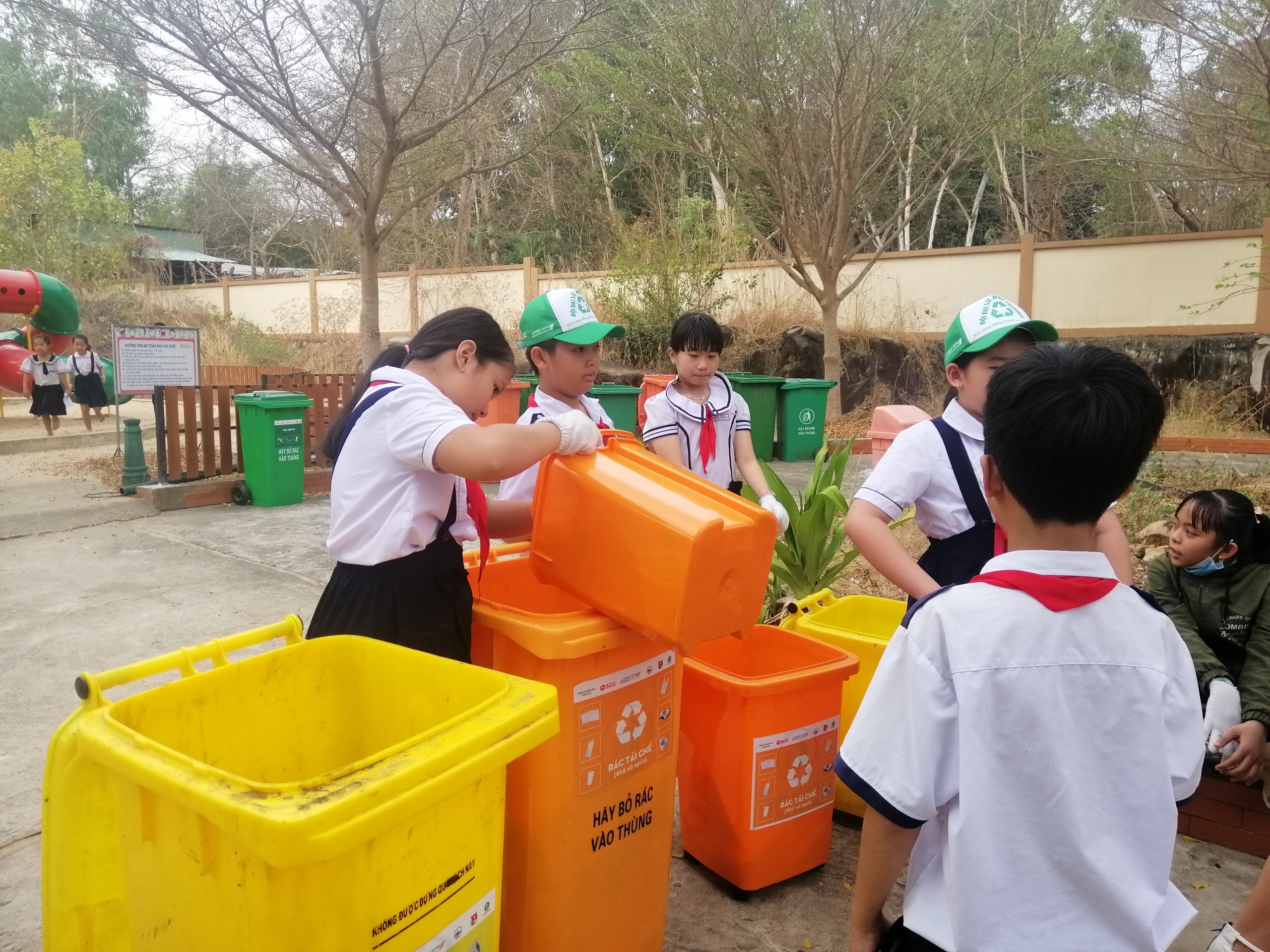 SCG,  phân loại rác ảnh 12 SCG,  phan loai rac anh 12
