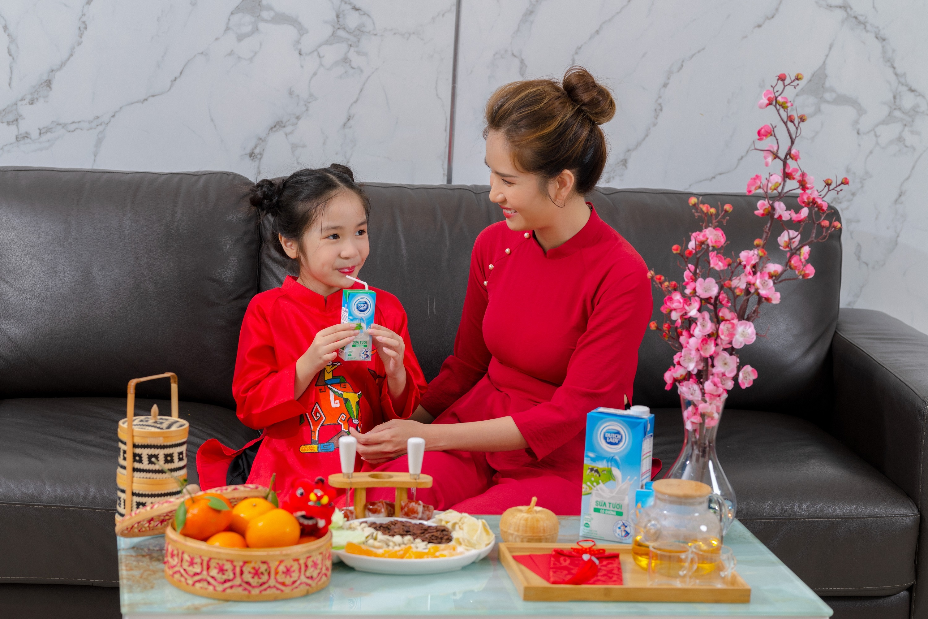 Co Gai Ha Lan,  Tet vui khoe anh 4