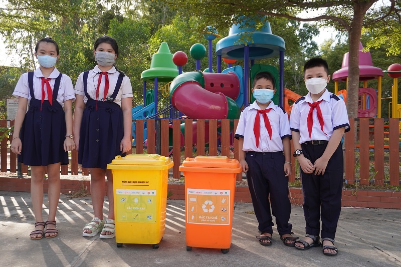 SCG,  giai cuu rac anh 1