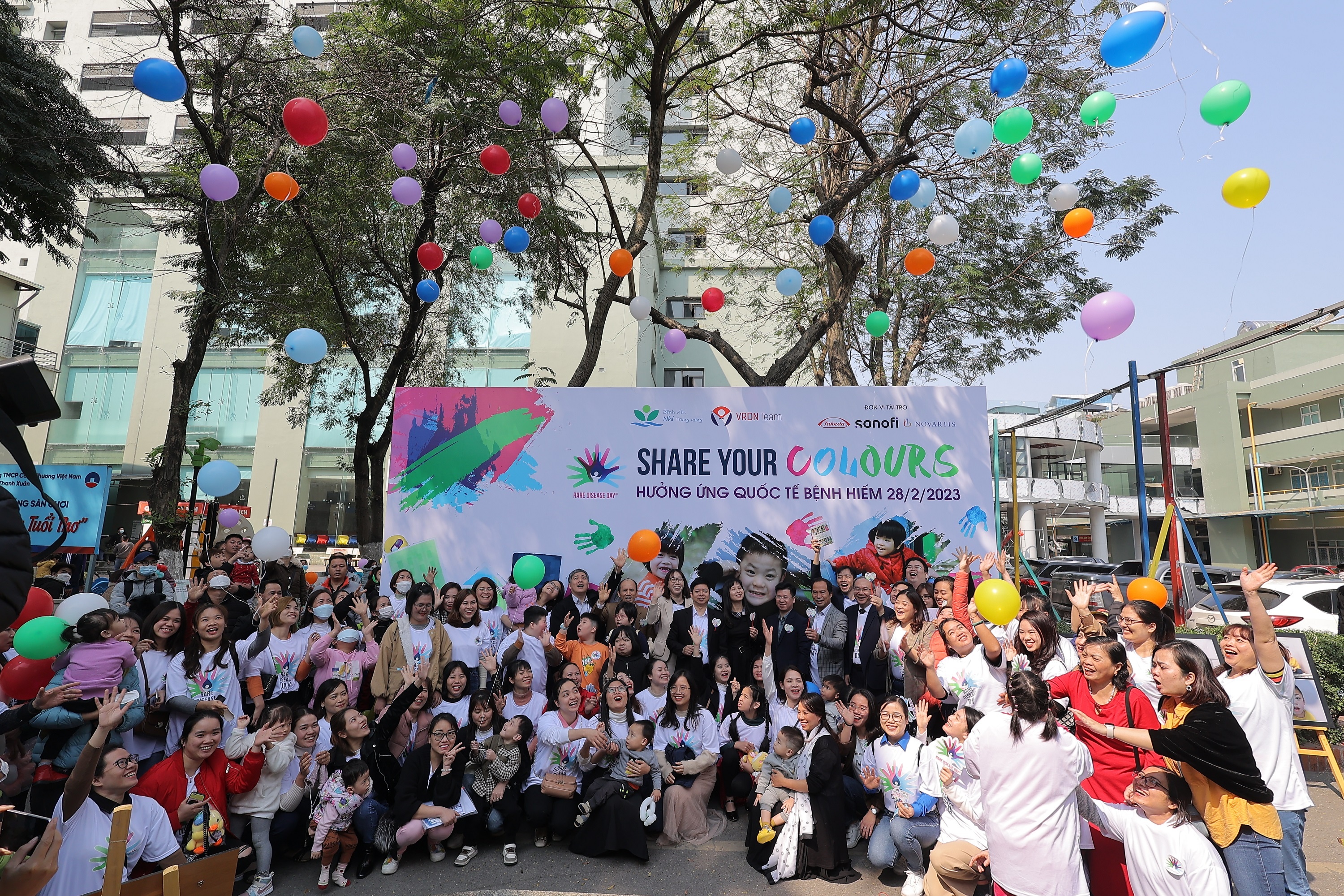 Sanofi,  benh hiem anh 1