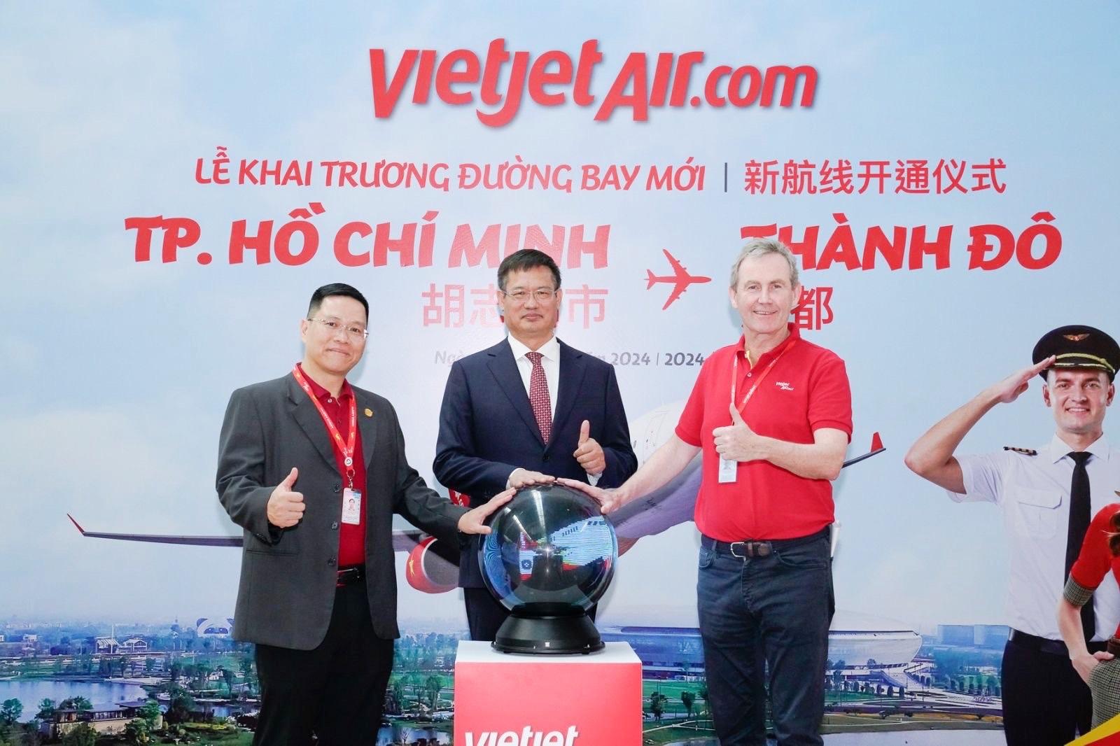 Vietjet khai truong duong bay TP.HCM - Thanh Do (Trung Quoc) hinh anh