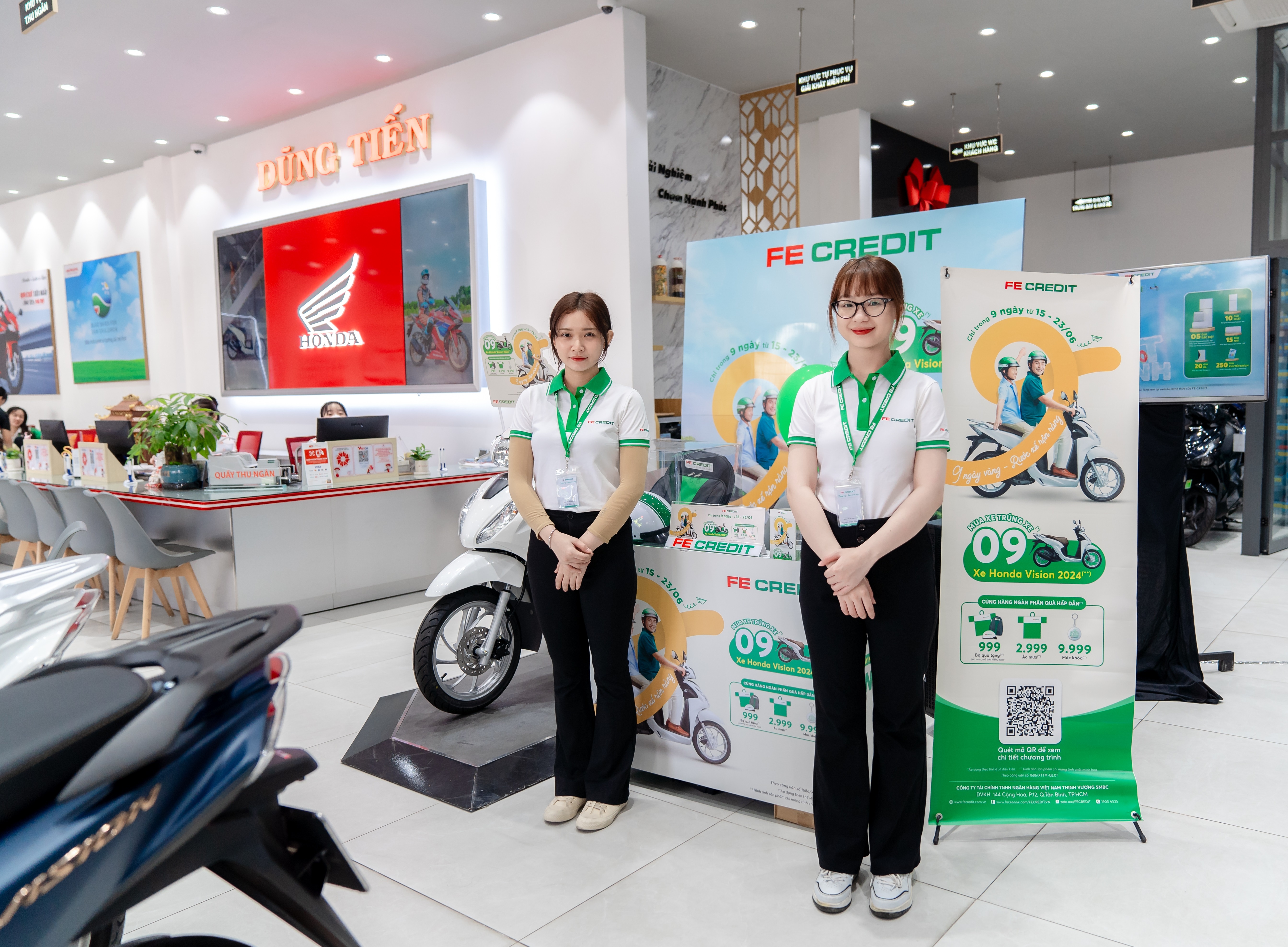 FE Credit,  mua sam anh 2