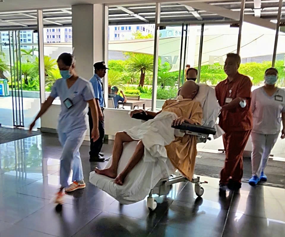 Benh vien FV,  chan thuong so nao anh 3