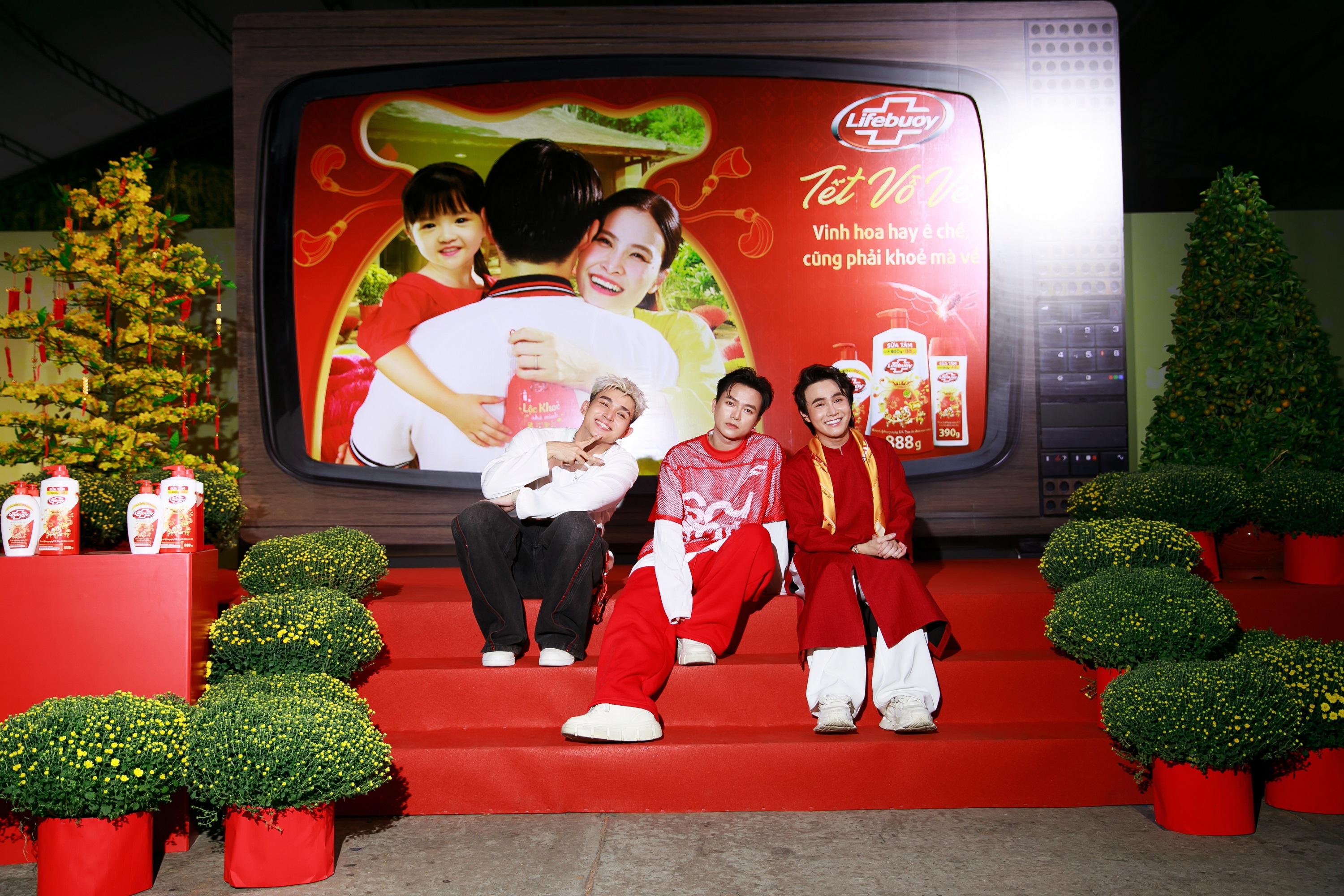 Tet Vo Ve,  trien lam Vo Ve anh 9