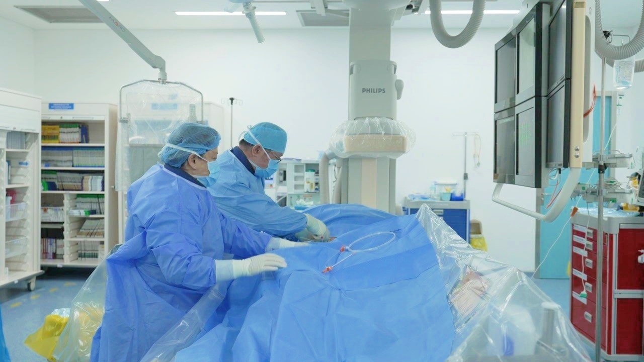 Benh vien FV,  Rung nhi anh 1