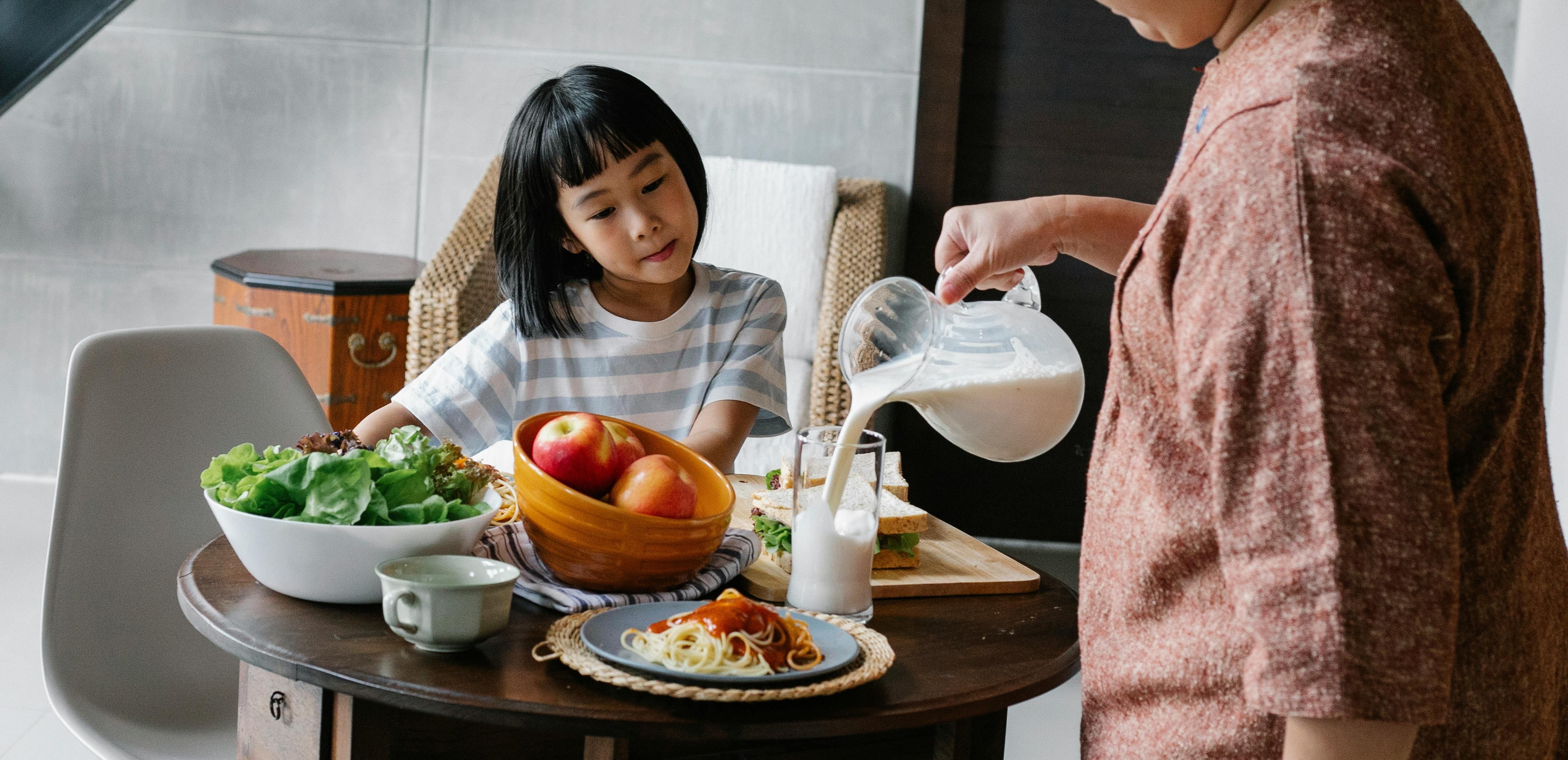 Nutifood GrowPLUS+ Colostrum Lactoferrin anh 3