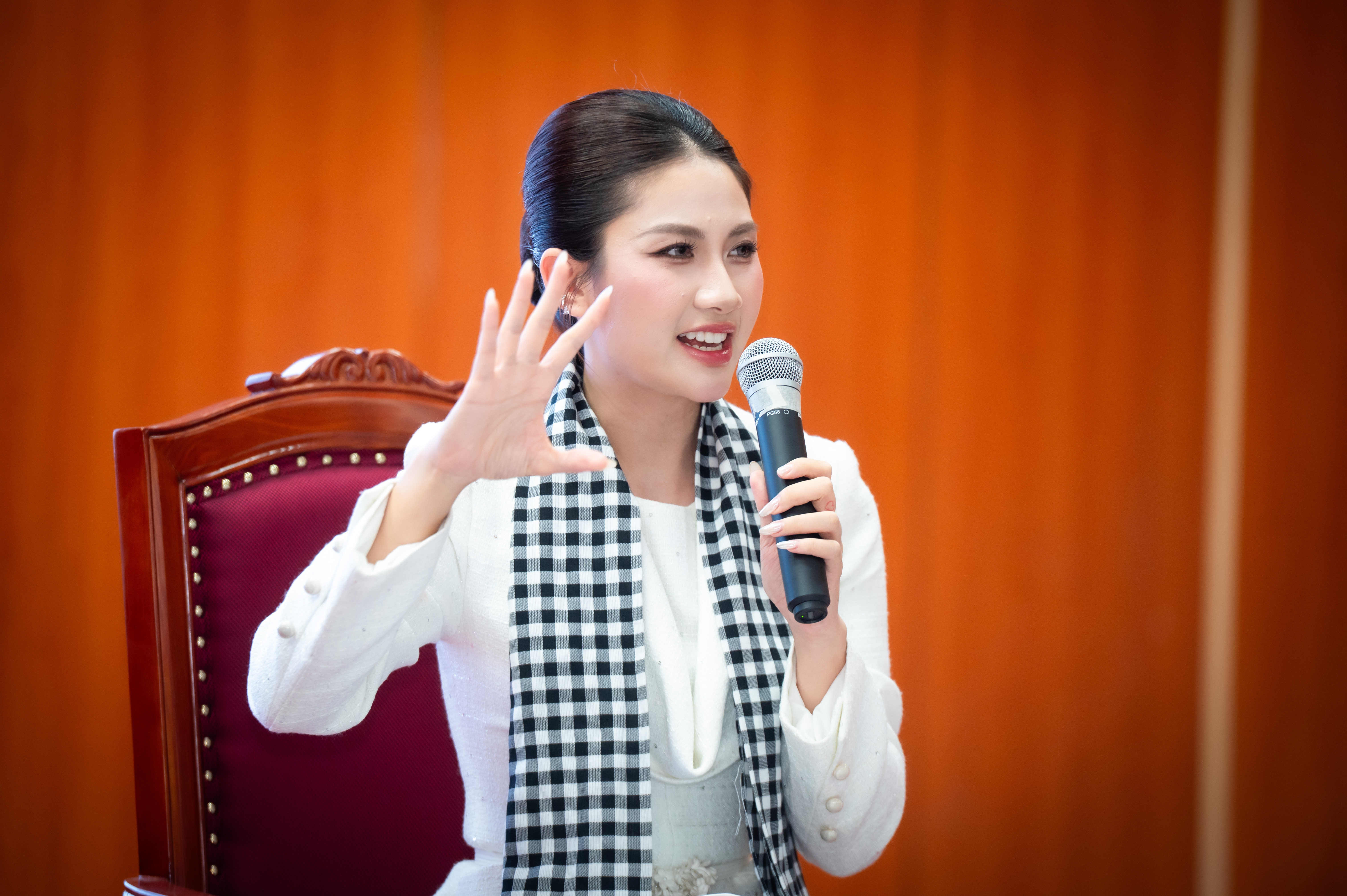 Hanh trinh Tu Trai Tim anh 6