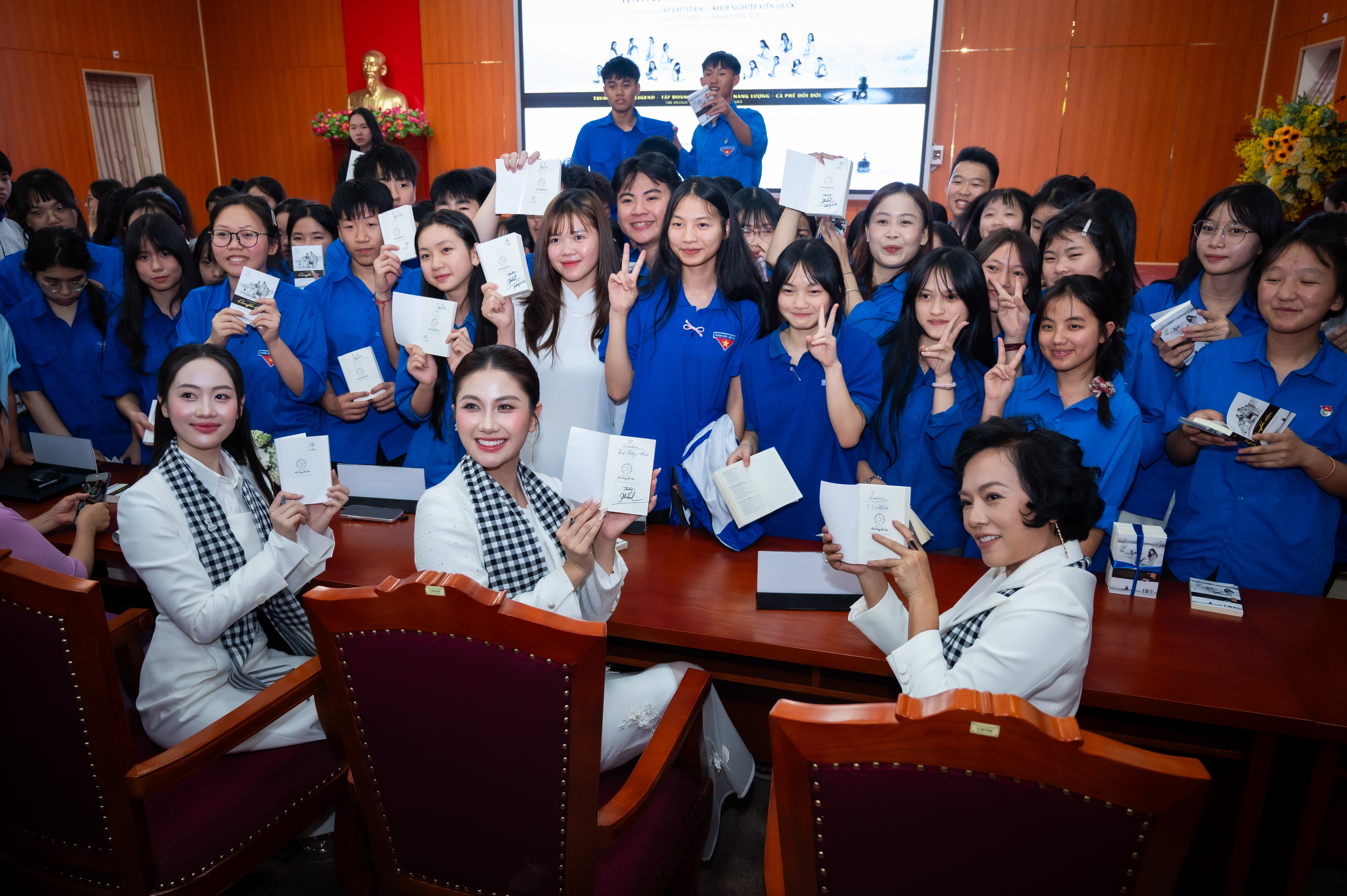 Hanh trinh Tu Trai Tim anh 9