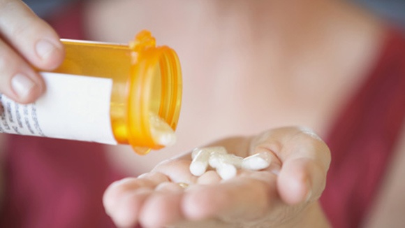 Kháng sinh không điều trị được bệnh do virut ảnh 1 Khang sinh khong dieu tri duoc benh do virut anh 1