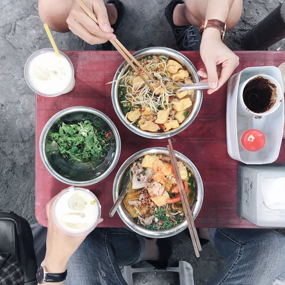 an vat mua lanh o Ha Noi anh 1