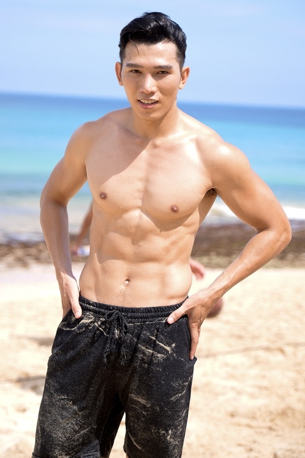 Bí quyết sở hữu bụng 6 múi của Ngọc Tình ảnh 2 Bi quyet so huu bung 6 mui cua Ngoc Tinh anh 2