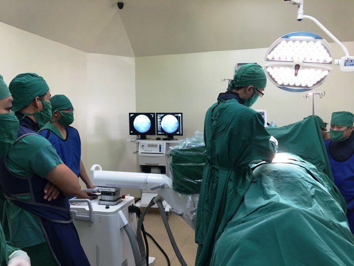 nuot rang gia vao bung sau tiec cuoi anh 1