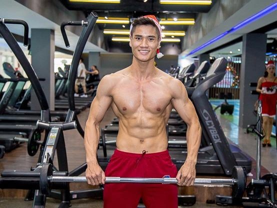Lich tap so huu co bung 6 mui cua 9X Sai Gon hinh anh