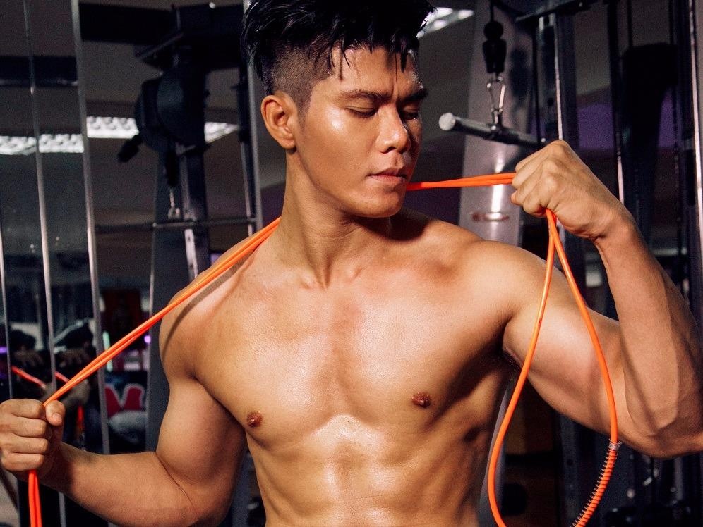 Hanh trinh so huu bung 6 mui cua 9X Sai Gon hinh anh