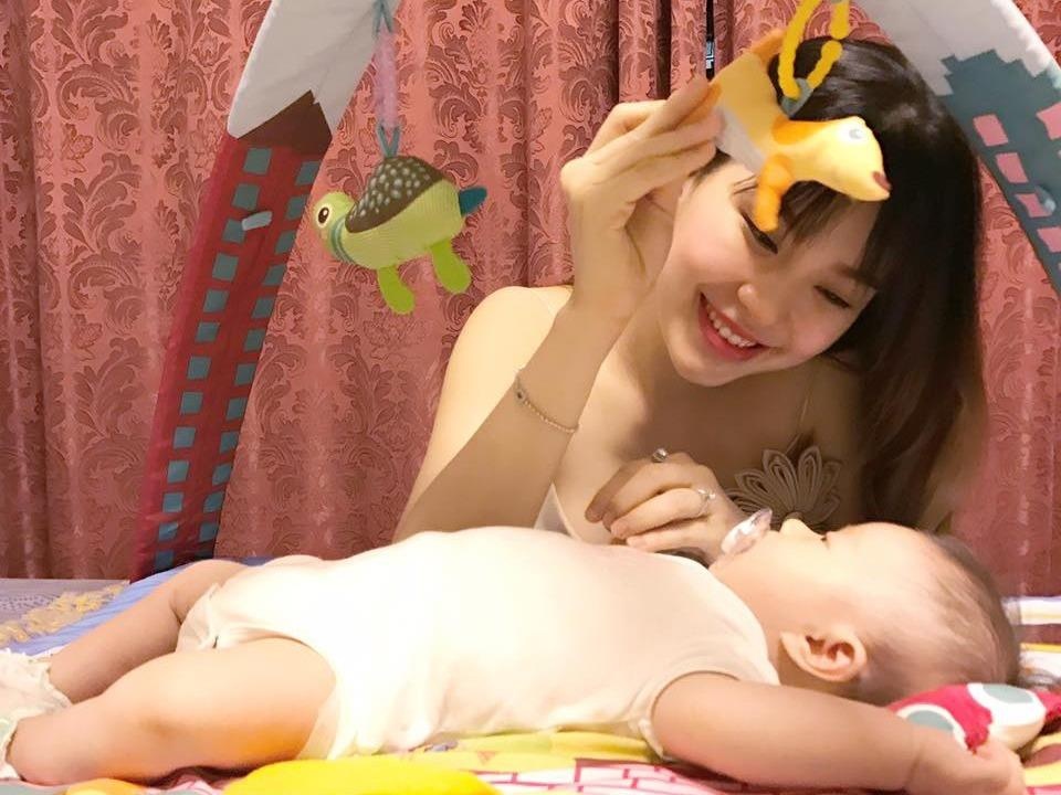 5 meo cham con ngay Tet cua a hau Diem Trang hinh anh