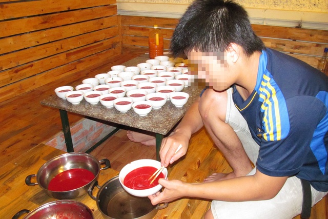 Nhung nguy hiem khi an tiet canh anh 9