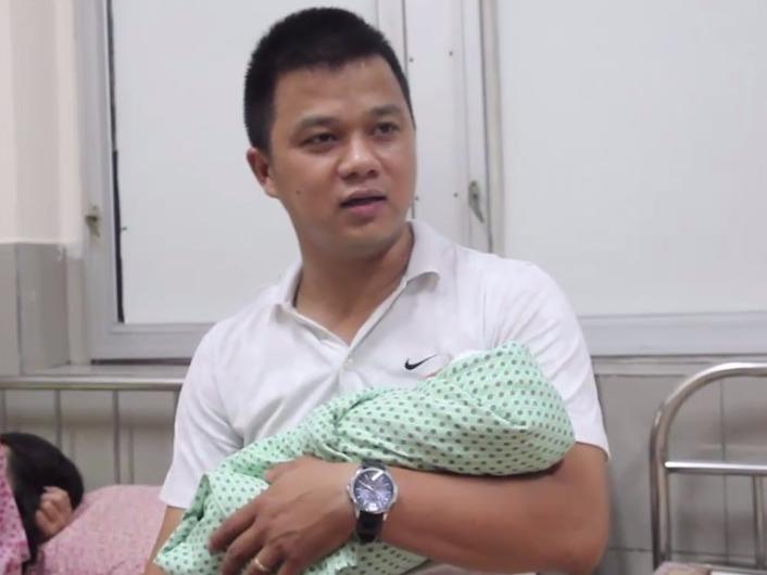 Dan ong biet gi ve tram cam sau sinh? hinh anh