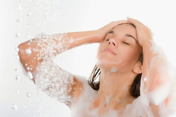 lợi ích khi tắm nước nóng mùa hè ảnh 1 loi ich khi tam nuoc nong mua he anh 1