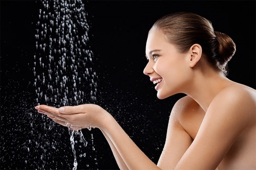 lợi ích khi tắm nước nóng mùa hè ảnh 3 loi ich khi tam nuoc nong mua he anh 3
