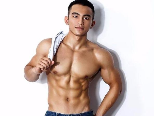 Lich tap so huu bung 6 mui cua chang trai tung nang 55 kg hinh anh