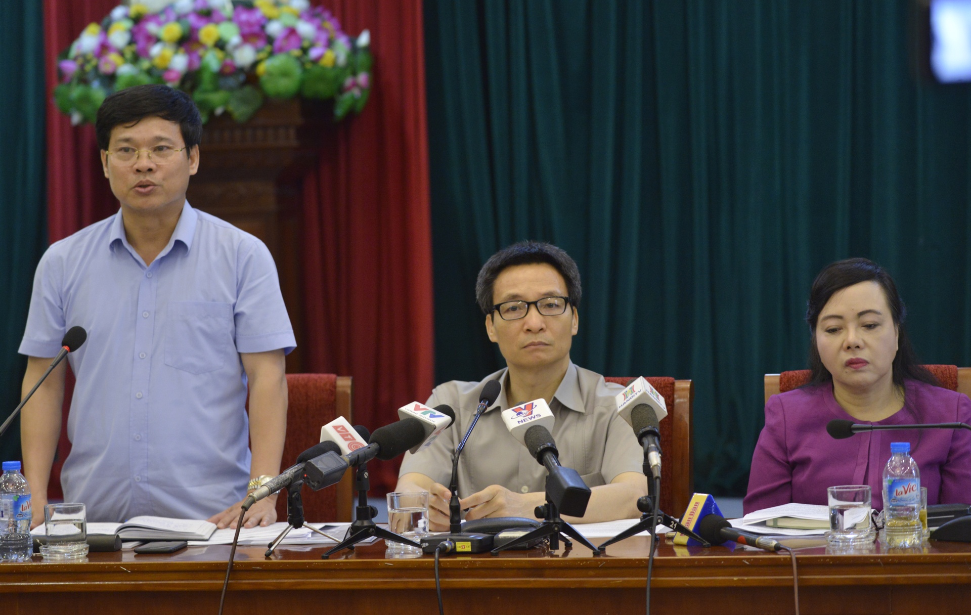 dich sot xuat huyet anh 8