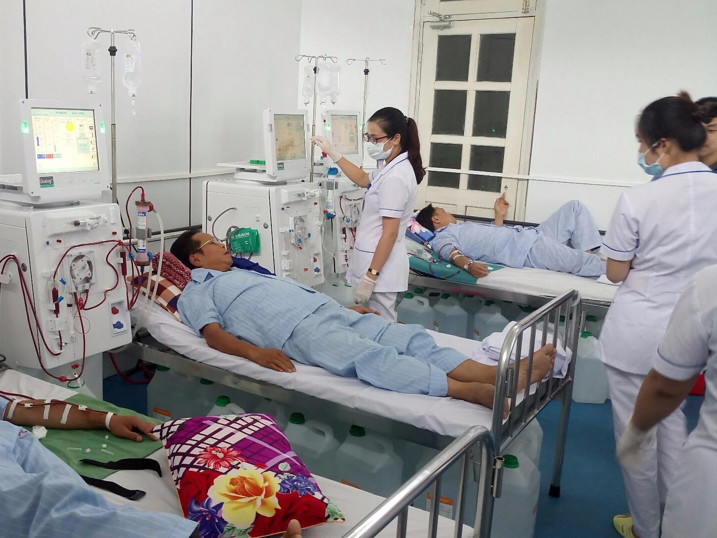 Benh vien Da khoa thanh pho Hoa Binh dau tu them 12 may chay than hinh anh