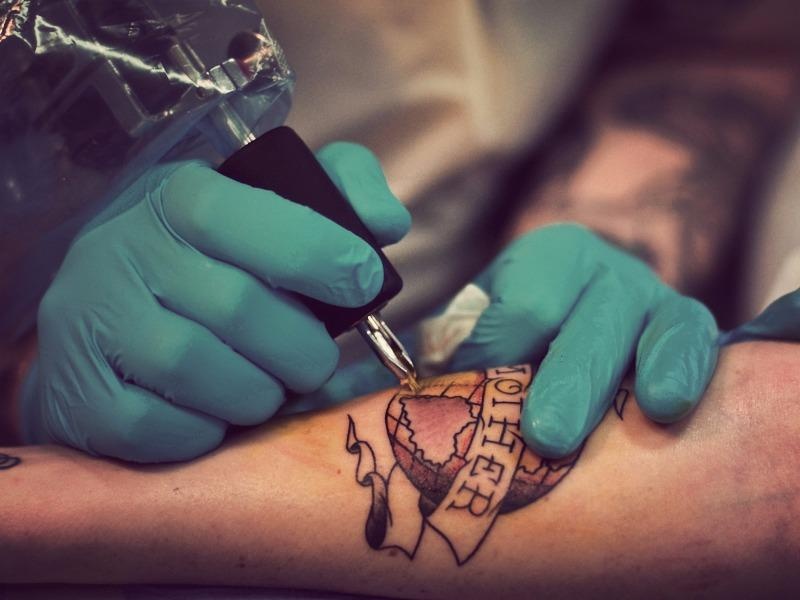 Nhung nguy co tiem an khi xam hinh hinh anh