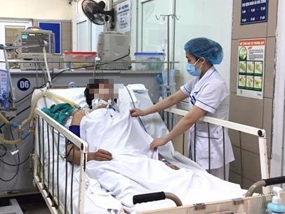 73 nguoi bi ngo doc sau khi an co cuoi hinh anh