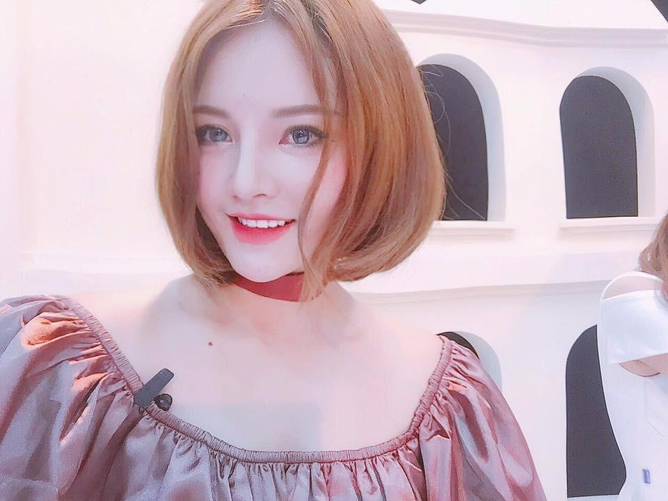 Hot girl Tra My thuc hien thu thach tap plank hinh anh