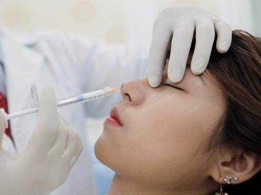 Su that ve tiem filler nang mui, don cam hinh anh