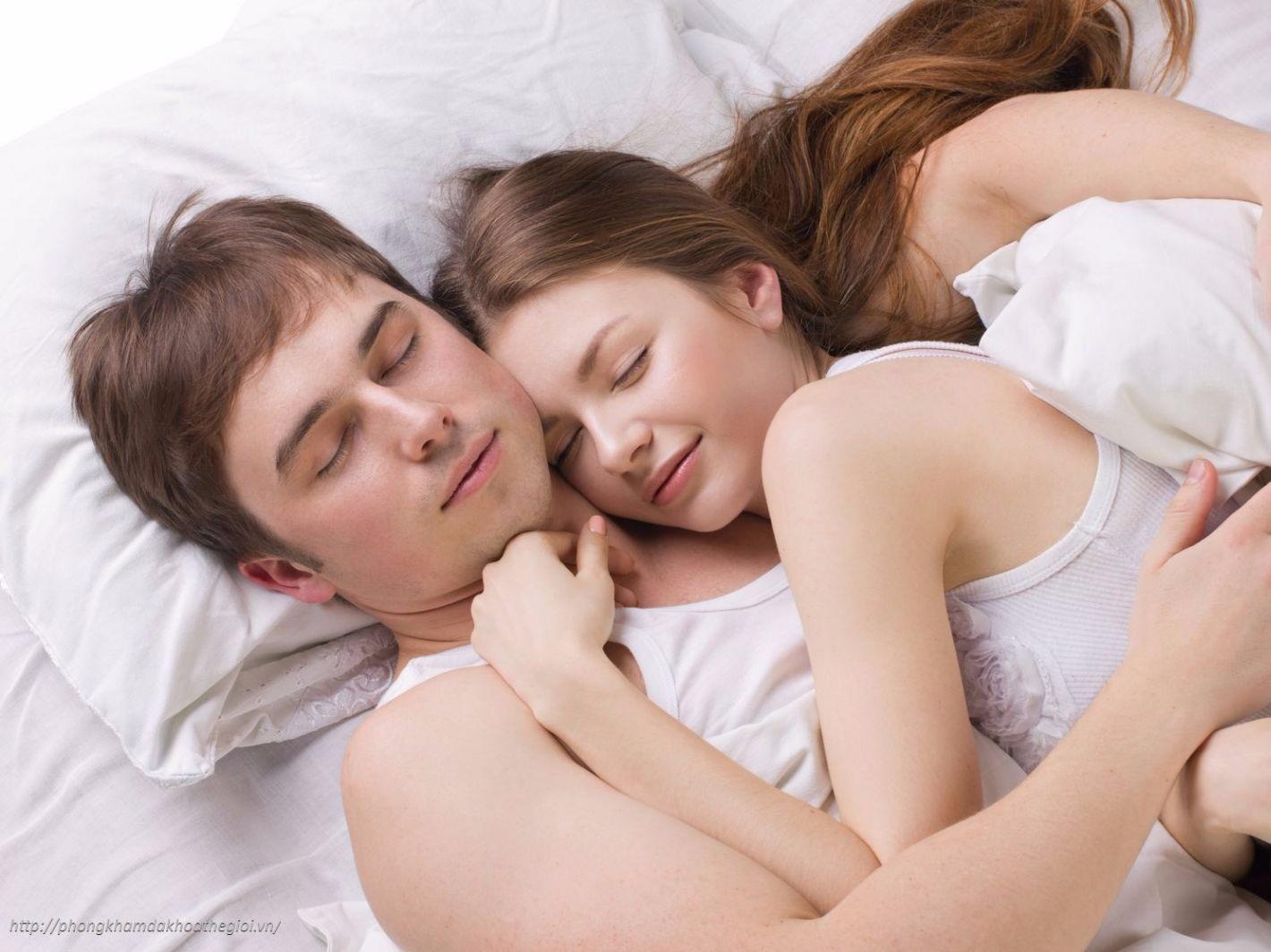 Quy ong co the 'yeu' den bao nhieu tuoi? hinh anh