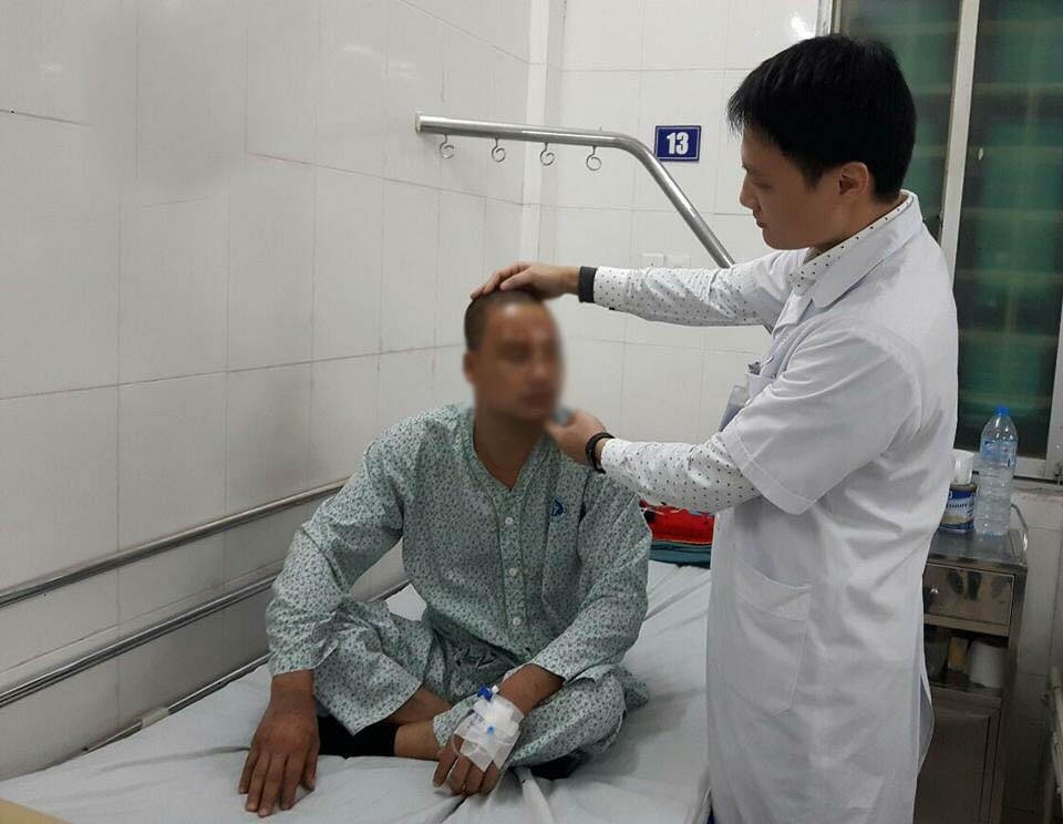Nam thanh niên bị ốc ôtô đâm xuyên sọ ảnh 1 Nam thanh nien bi oc oto dam xuyen so anh 1