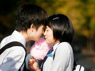 Chua 18 tuoi da quan he: Gioi tre canh giac he luy nguy hiem hinh anh