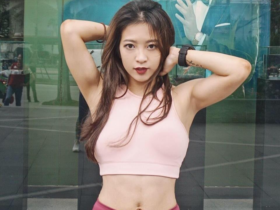Dot calo nhieu hon chi voi tu the giu thang nguoi hinh anh
