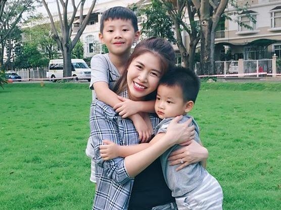 5 meo cho con ngu dieu hoa khong so om cua hot mom Thuy Anh hinh anh