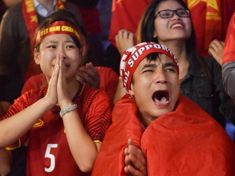 Bi quyet giup fan cuong bong da giam rat hong khi ho het hinh anh