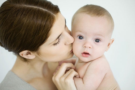 Bệnh lây qua nụ hôn ảnh 3 Benh lay qua nu hon anh 3