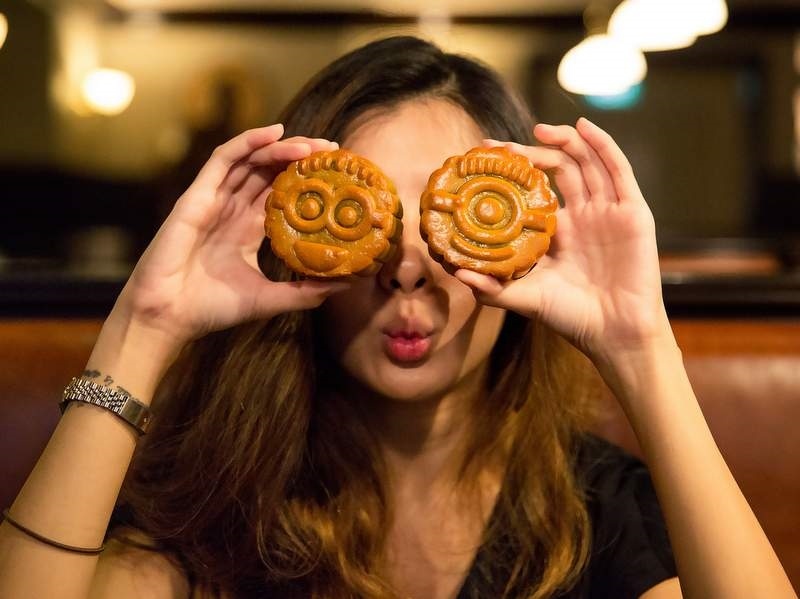 cach an banh trung thu khong beo anh 4