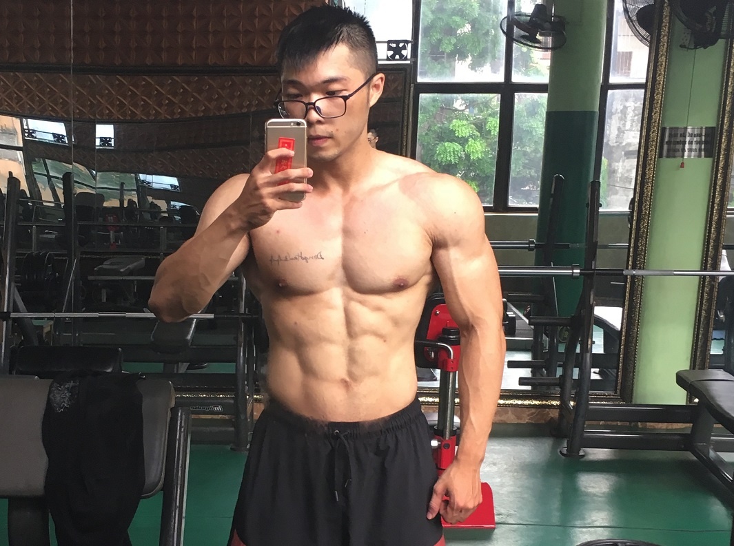 Chang trai tang 25 kg van so huu bung 6 mui anh 3