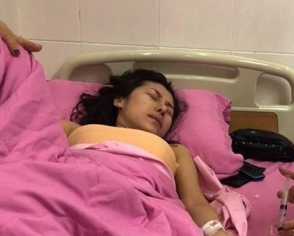 Ca si vo tui nang nguc tren may bay: 'Toi dau nhu song trong dia nguc' hinh anh