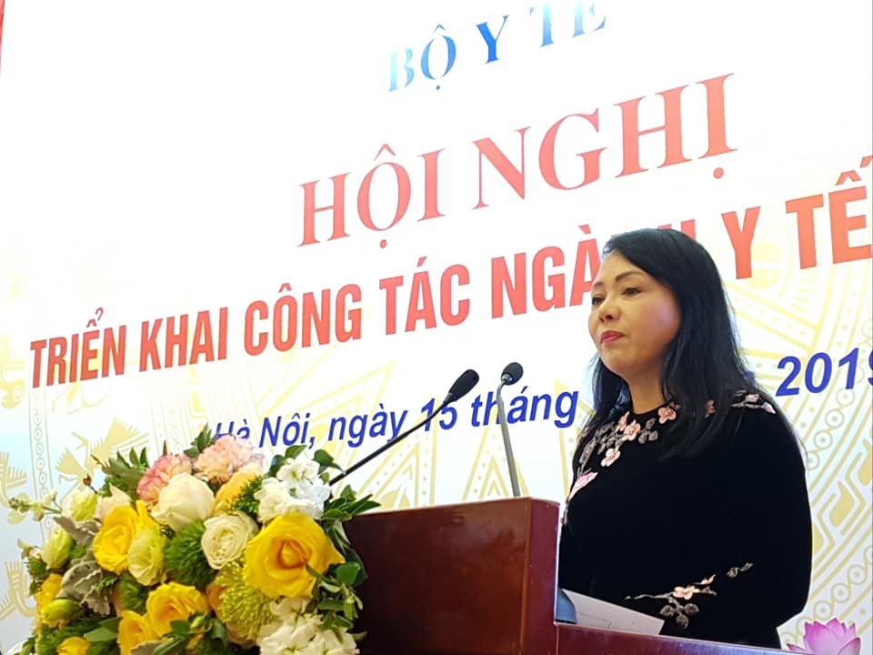 Bo truong Y te: 'Khoang 40.000 nguoi Viet di nuoc ngoai chua benh' hinh anh