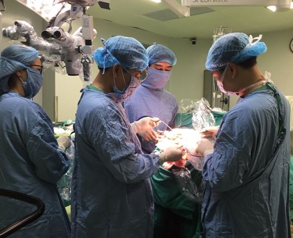 phat hien u nao sau 1 thang dau dau anh 1