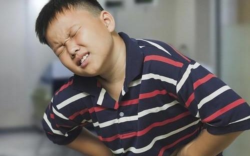 Be trai 5 tuoi nhap vien vi can benh tuong chi co o nguoi lon hinh anh